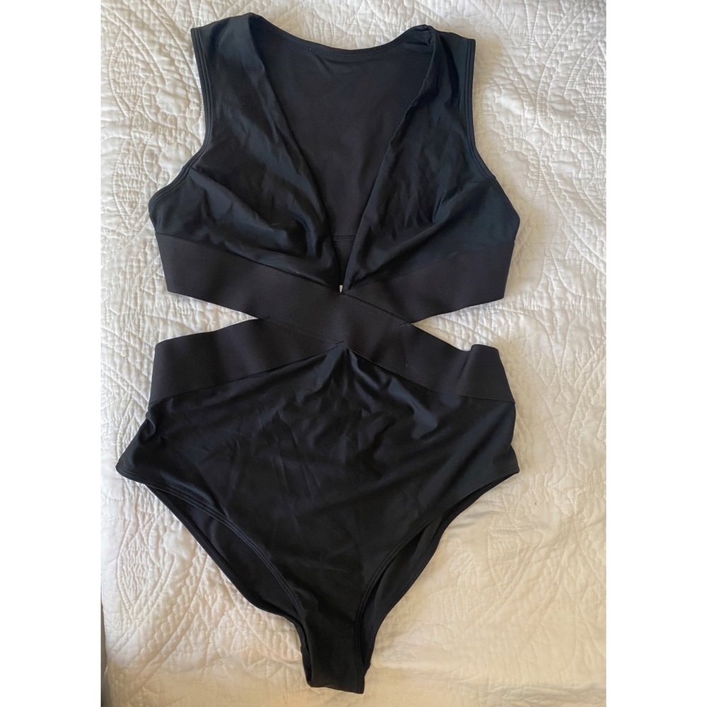 H&M one piece bathing suit